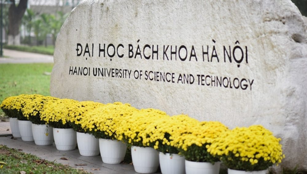 Une délégation de l’Université de Science et de Technologie d’Hanoi ...